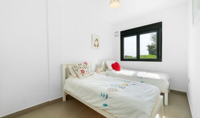 Resale - Villa -
Villamartín - Los Dolses