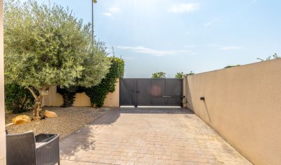 Resale - Villa -
Villamartín - Los Dolses