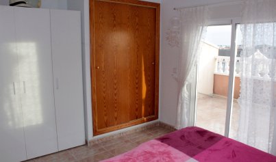 Resale - Villa -
Torre de la Horadada