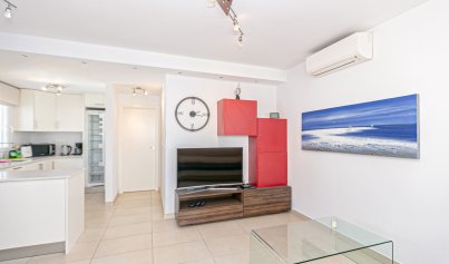 Resale - Villa -
La Marina