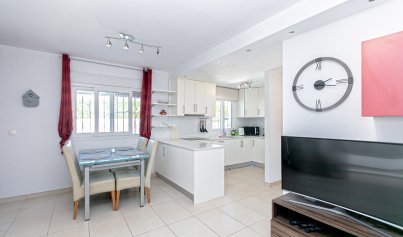 Resale - Villa -
La Marina