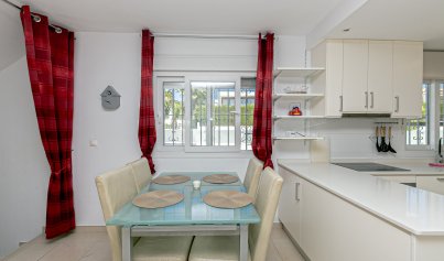 Resale - Villa -
La Marina