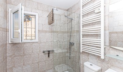 Resale - Villa -
La Marina