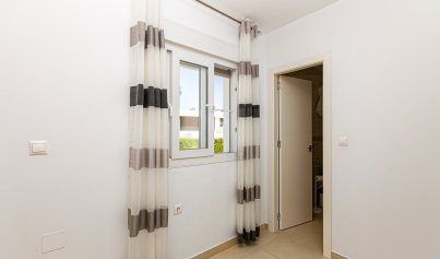 Resale - Villa -
La Marina