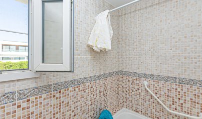 Resale - Villa -
La Marina