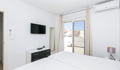 Resale - Villa -
La Marina