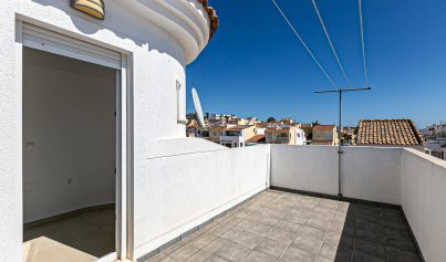 Resale - Villa -
La Marina