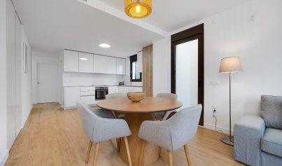 Resale - Apartment -
Villamartín - PAU 8