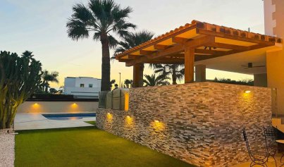 Revente - Villa -
Alfas del Pí - pueblo