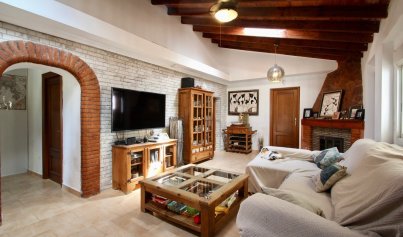 Resale - Villa -
Fortuna