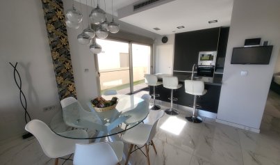 Resale - Villa -
Villamartín - Villamartin