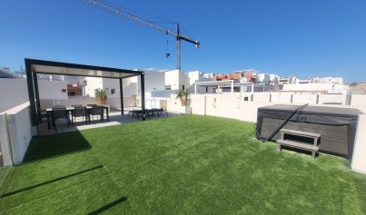 Resale - Villa -
Villamartín - Villamartin