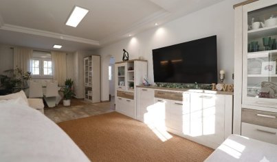 Resale - Villa -
Orihuela Costa - Villamartin