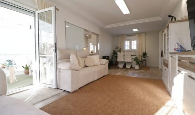 Resale - Villa -
Orihuela Costa - Villamartin