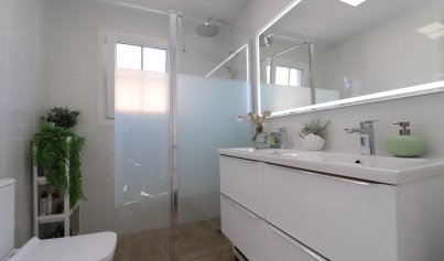 Resale - Villa -
Orihuela Costa - Villamartin