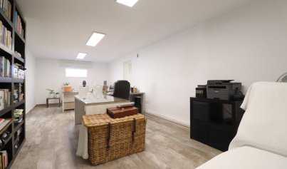 Resale - Villa -
Orihuela Costa - Villamartin