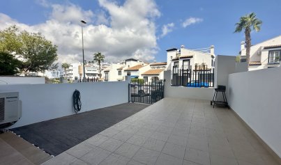 Resale - Apartment -
Orihuela Costa - Villamartin