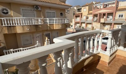 Resale - Townhouse -
Orihuela Costa - Villamartin