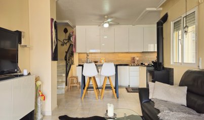 Resale - Villa -
Orihuela Costa - Villamartin