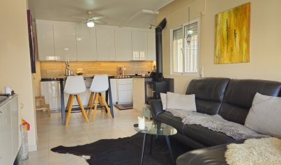 Resale - Villa -
Orihuela Costa - Villamartin