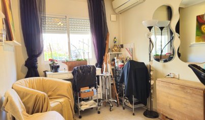 Resale - Villa -
Orihuela Costa - Villamartin