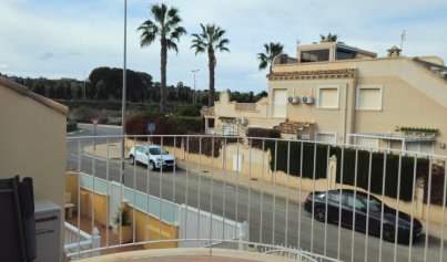 Resale - Villa -
Orihuela Costa - Villamartin