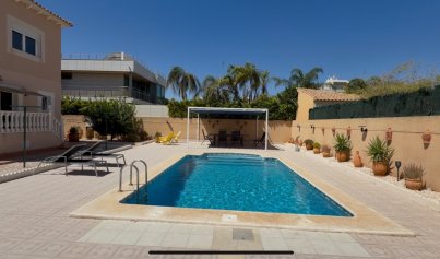 Resale - Villa -
Orihuela Costa - Costa Blanca Sur