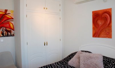 Wiederverkauf - Quad House -
Villamartín - PAU 8