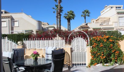 Wiederverkauf - Quad House -
Villamartín - PAU 8