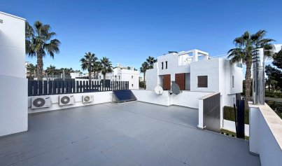 Resale - Villa -
Orihuela Costa - Villamartin