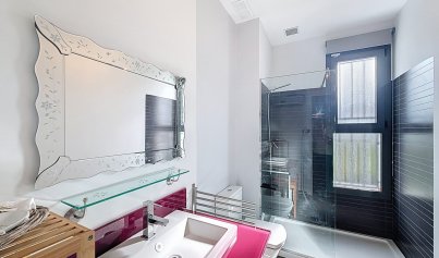 Resale - Villa -
Orihuela Costa - Villamartin