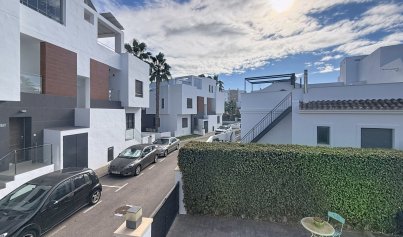 Resale - Villa -
Orihuela Costa - Villamartin