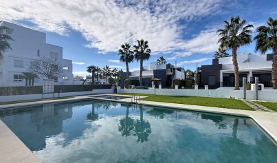 Resale - Villa -
Orihuela Costa - Villamartin