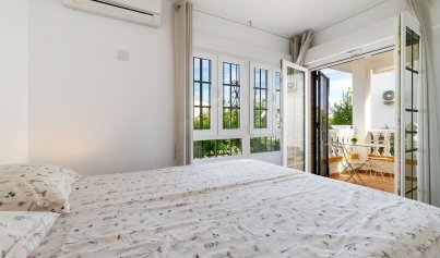 Resale - Villa -
Orihuela Costa - Villamartin