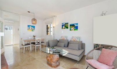 Resale - Villa -
Orihuela Costa - Villamartin