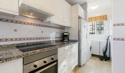 Resale - Villa -
Orihuela Costa - Villamartin