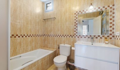 Resale - Villa -
Orihuela Costa - Villamartin