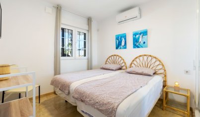 Resale - Villa -
Orihuela Costa - Villamartin