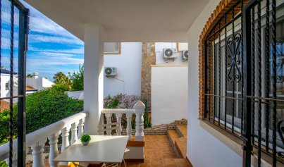 Resale - Villa -
Orihuela Costa - Villamartin