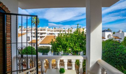 Resale - Villa -
Orihuela Costa - Villamartin