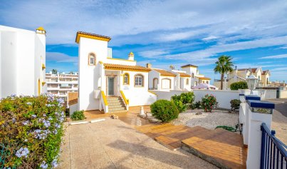 Resale - Villa -
Orihuela Costa - Villamartin