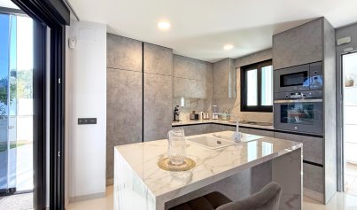 Resale - Villa -
Orihuela Costa - Villamartin