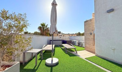 Resale - Villa -
Orihuela Costa - Villamartin