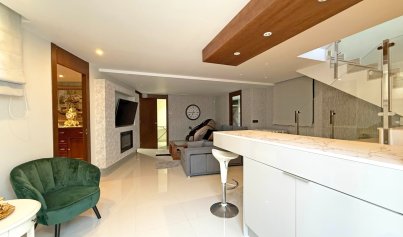 Resale - Villa -
Orihuela Costa - Villamartin