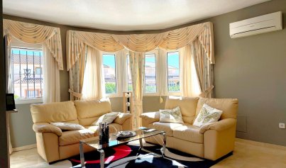 Resale - Villa -
Orihuela Costa - Los Dolses