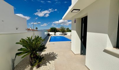 Neue Gebäude - Villa -
Rojales