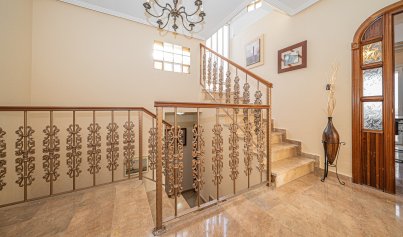 Resale - Villa -
Torrevieja - El Chaparral