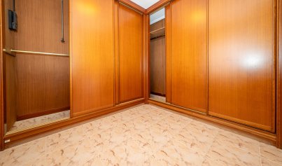 Resale - Villa -
Torrevieja - El Chaparral