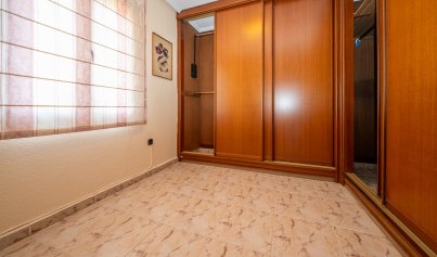 Resale - Villa -
Torrevieja - El Chaparral