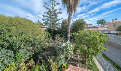 Resale - Villa -
Torrevieja - El Chaparral